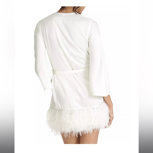 Feather Robe - Picture 11 of 13